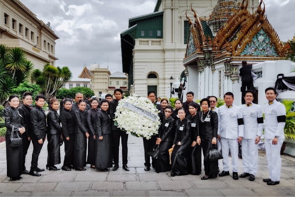 bkkwarehouse  co-hosts merit-making ceremonies dedicated to the late King Bhumibol Adulyadej
